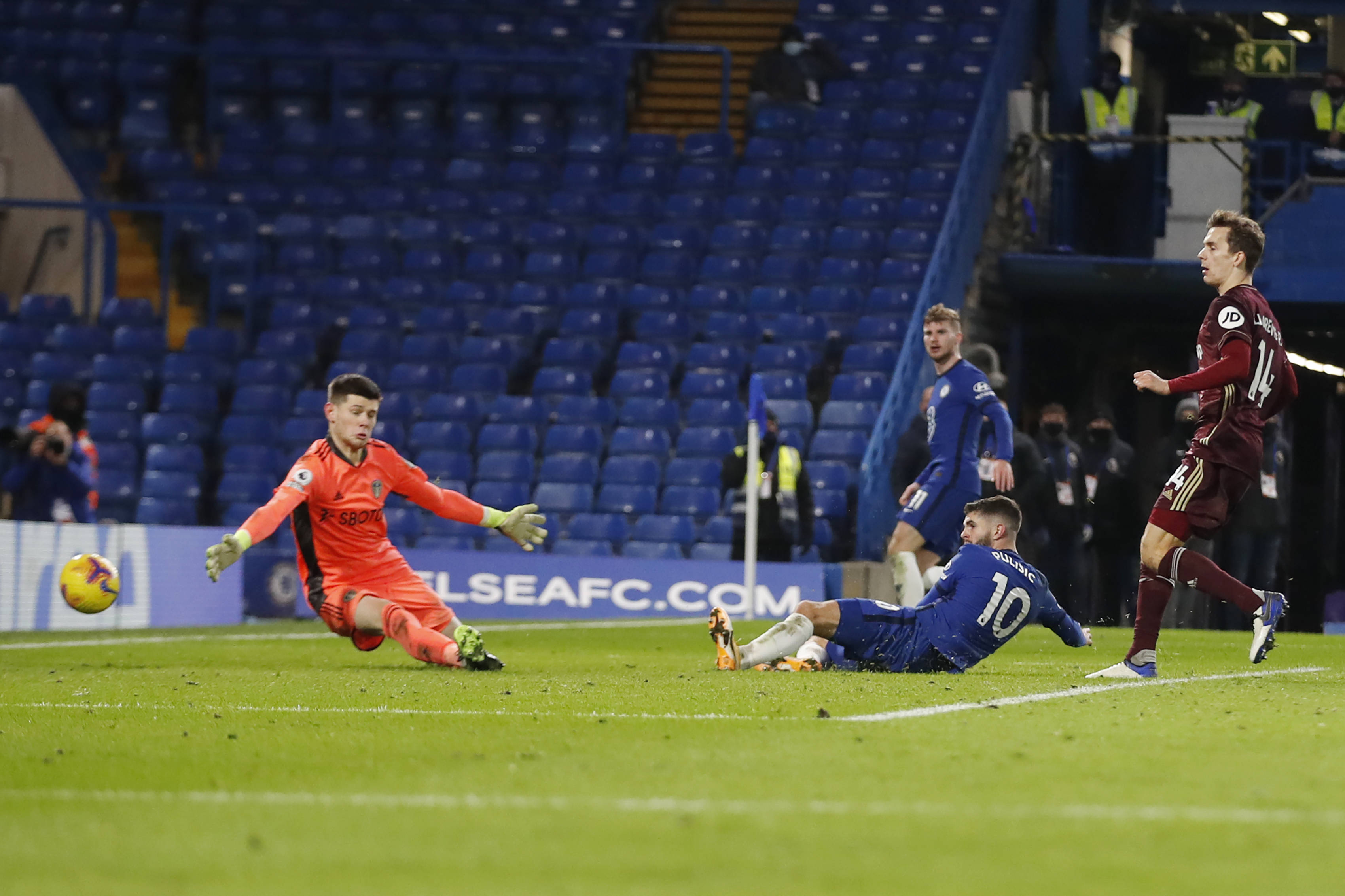 门的鏖战 门的鏖战